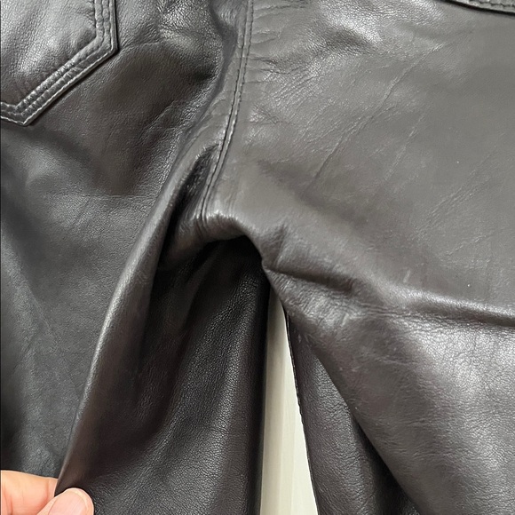 Danier Women's Black Leather Jean style buttery soft Pants fully lined - Picture 10 of 16